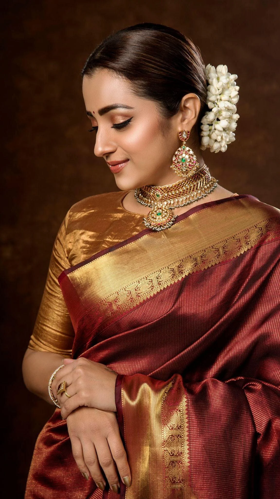 Trisha Krishnan  Cute in Traditional Silk Saree