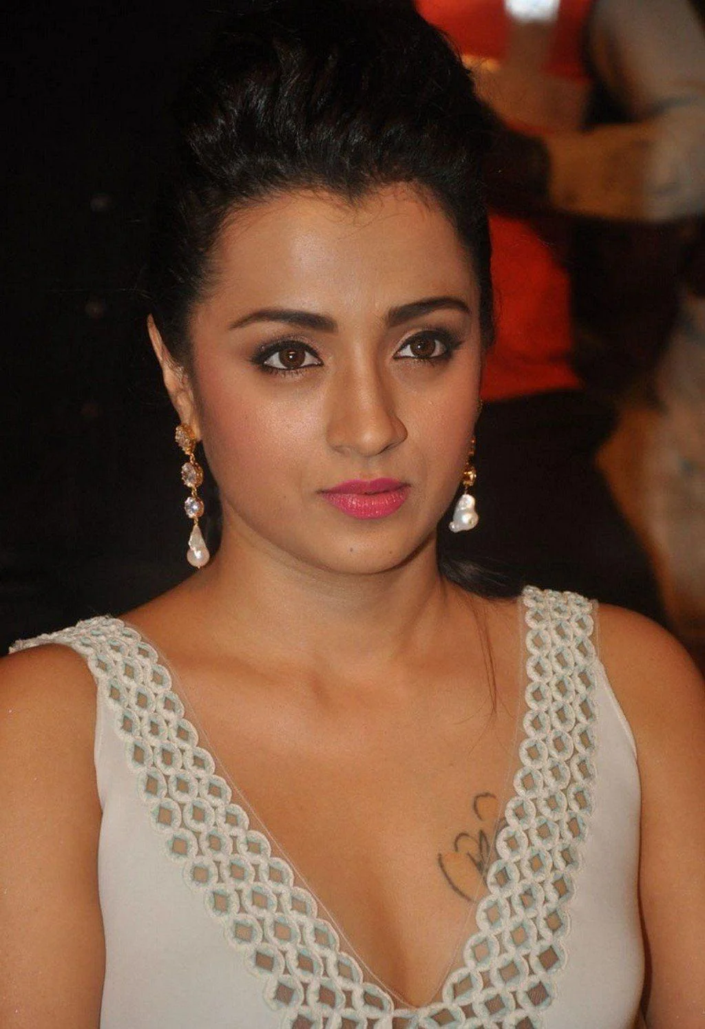 Trisha Krishnan Looks Hot HD Image