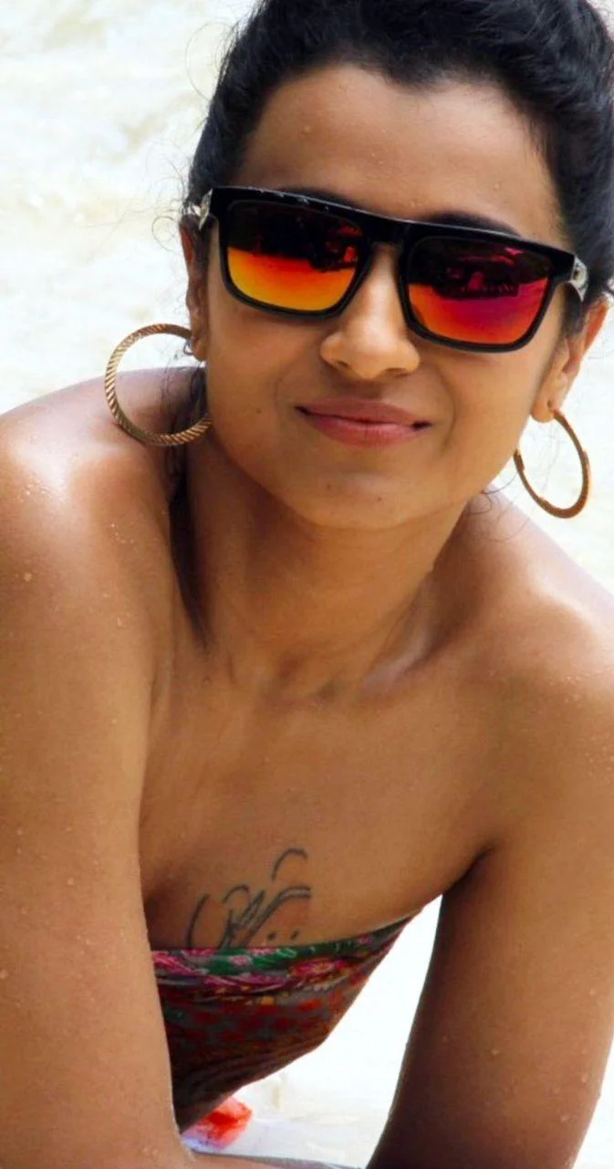 Trisha Krishnan Stunning Beach Look Hd Image