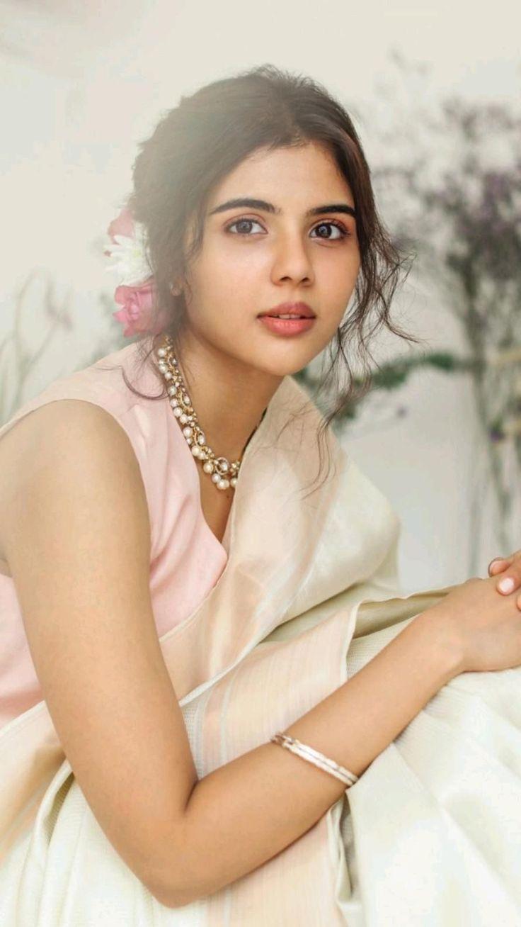 Kalyani Priyadarshan Elegant Pose in Cream Saree Image