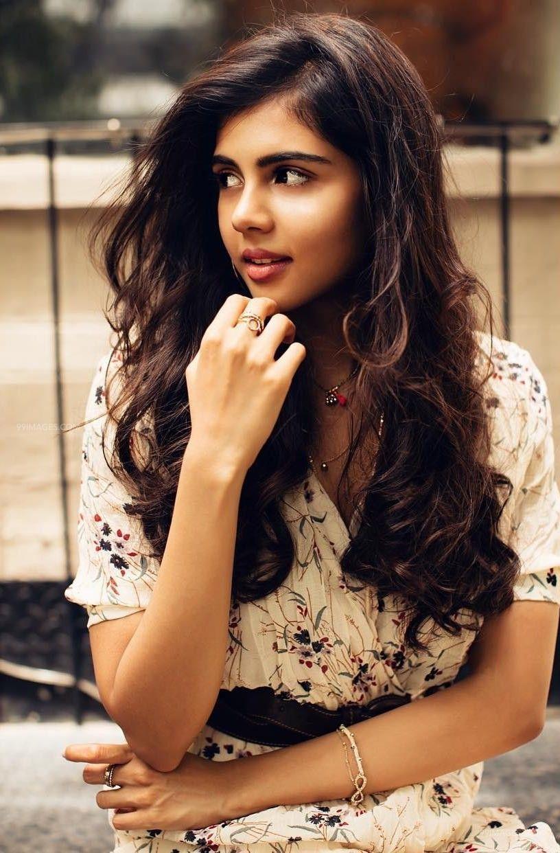 Kalyani Priyadarshan Natural Portrait in Cream Wallpaper