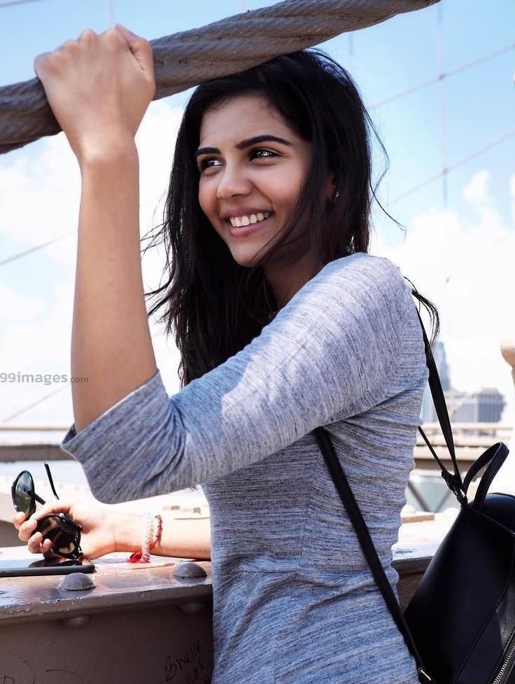 Kalyani Priyadarshan Posing on the Beach free 4K Image