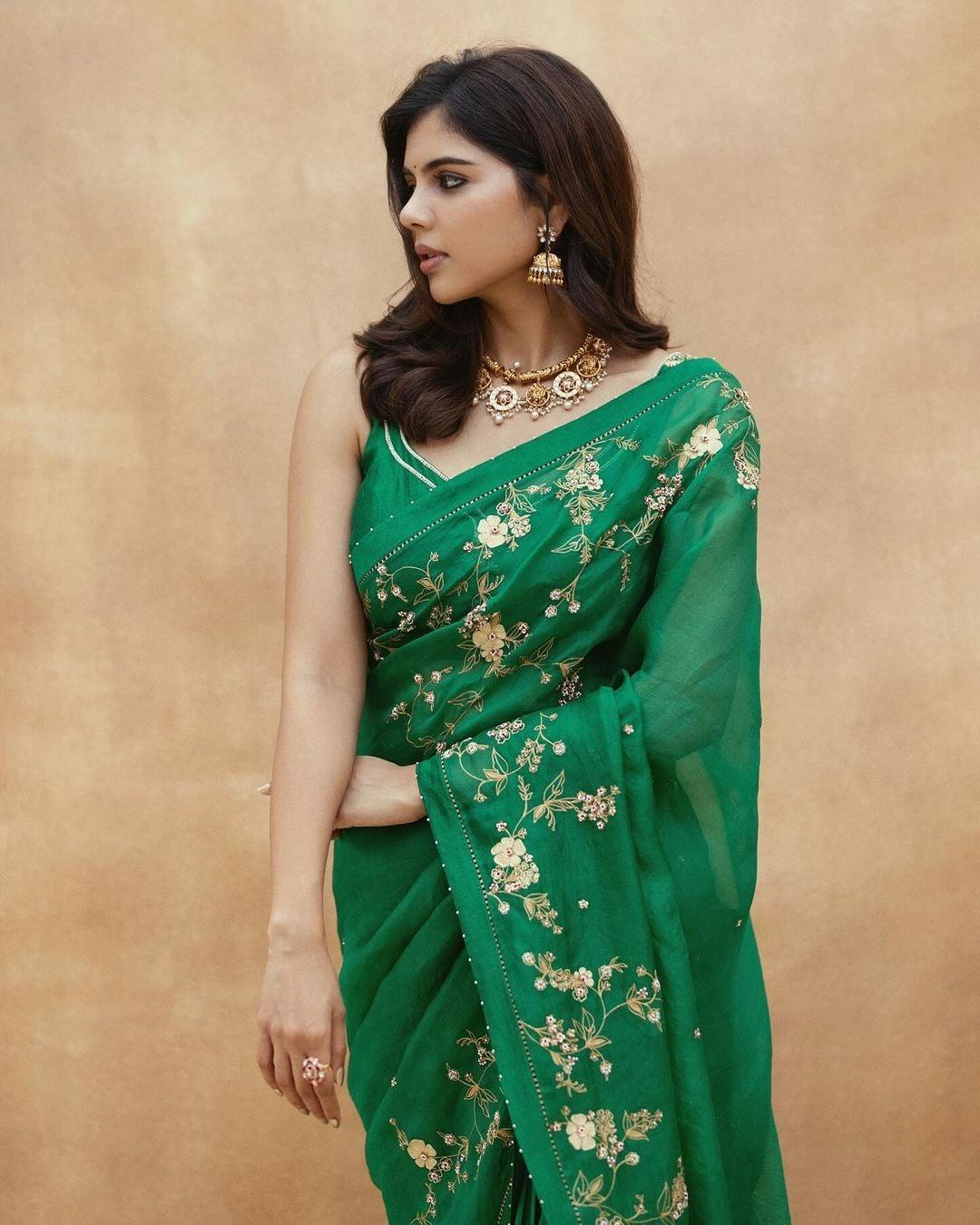 Priyadarshan Wearing Green Dress with Casual Look Wallpaper