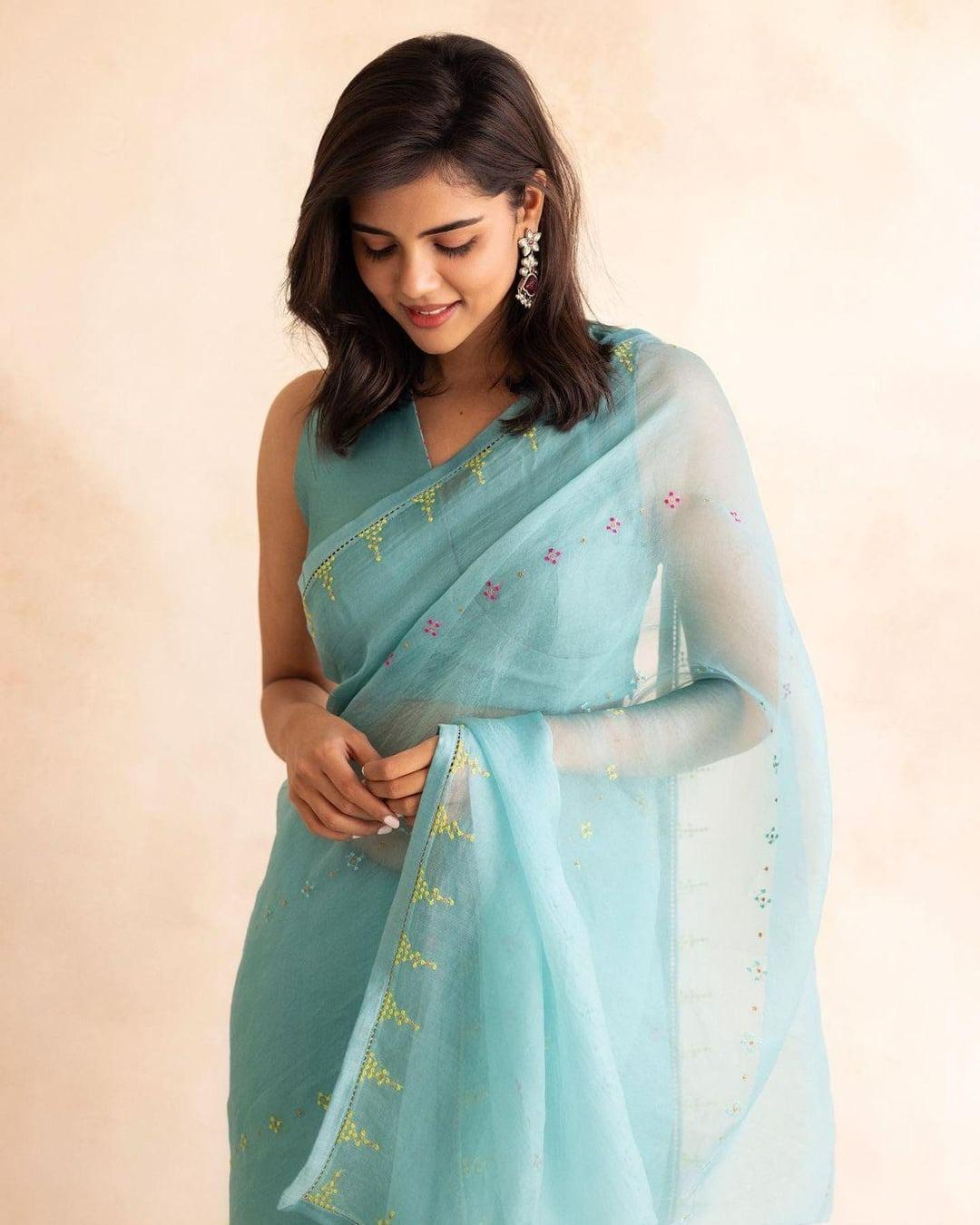 Soft Aqua Saree on Kalyanik with Minimal and Elegant Pic