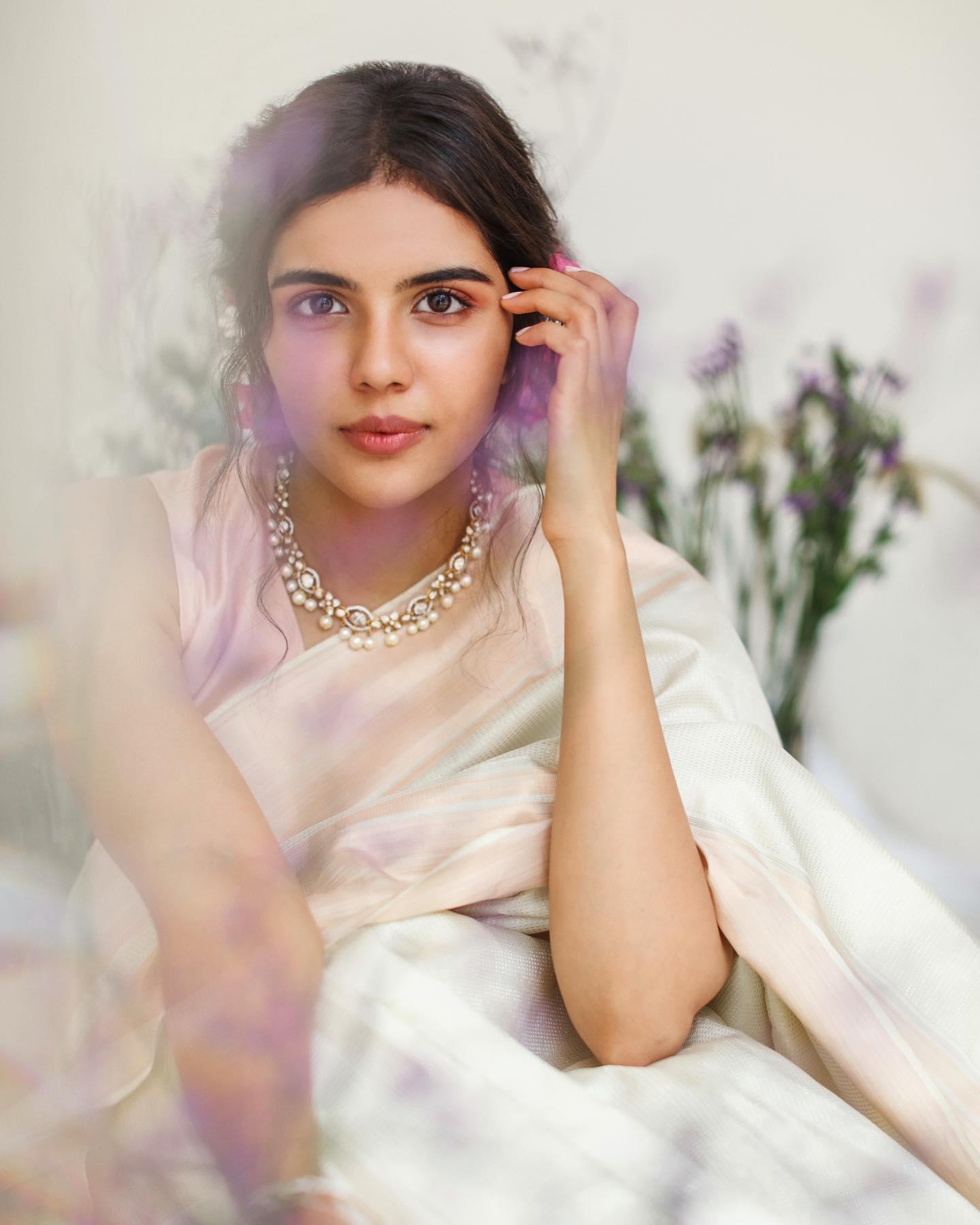 Soft Light on Kalyani in Pastel Saree with Flowers Image