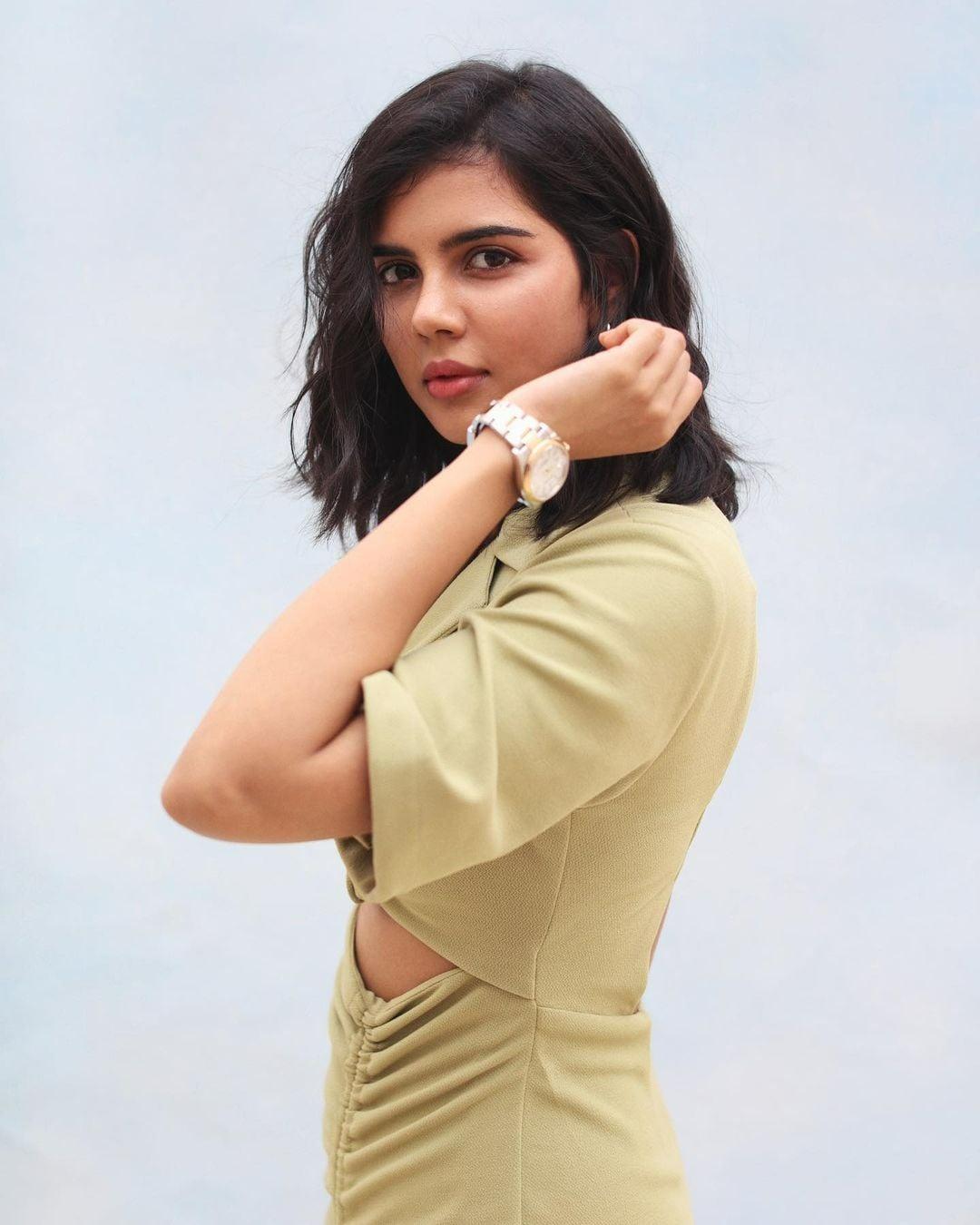 Stylish Priyadarshan in Beige Dress with Bold Look Photo