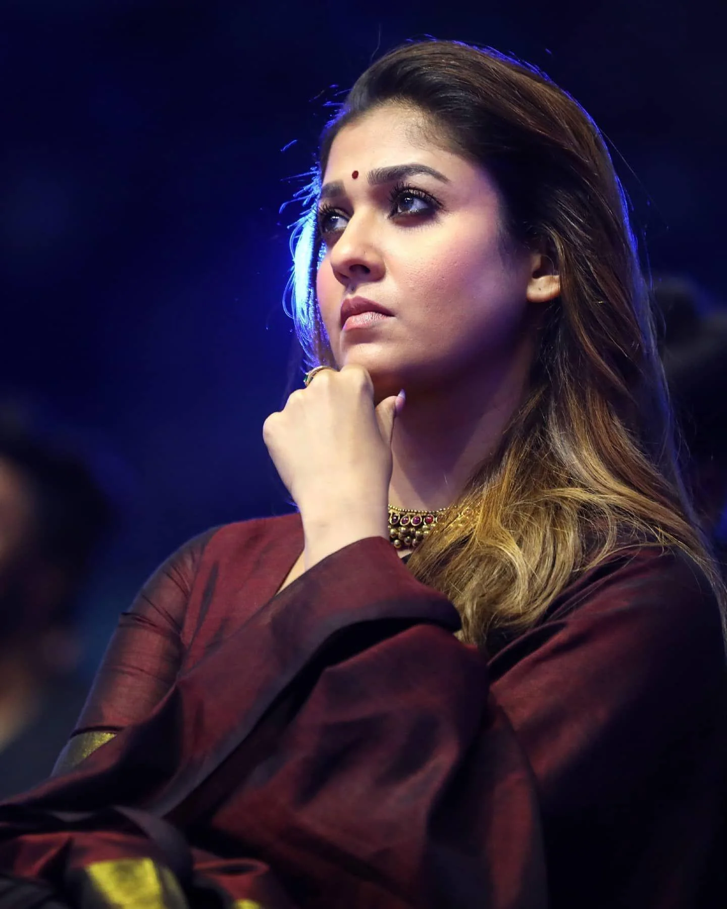Nayanthara Glamorous in Behindwoods Show