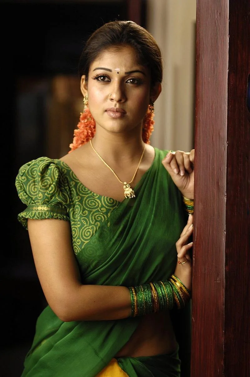 Nayanthara Saree Hd Images