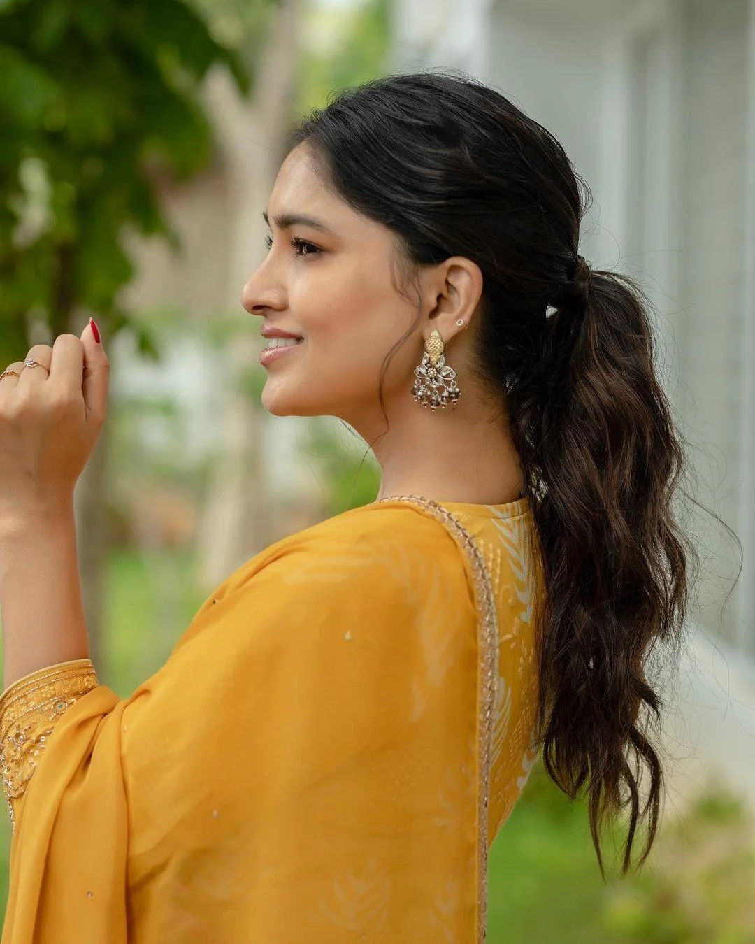 Vani Bhojan Candid Smile Closeup Hd