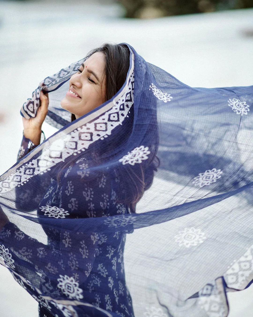 Vani Bhojan Glamour Look Photo