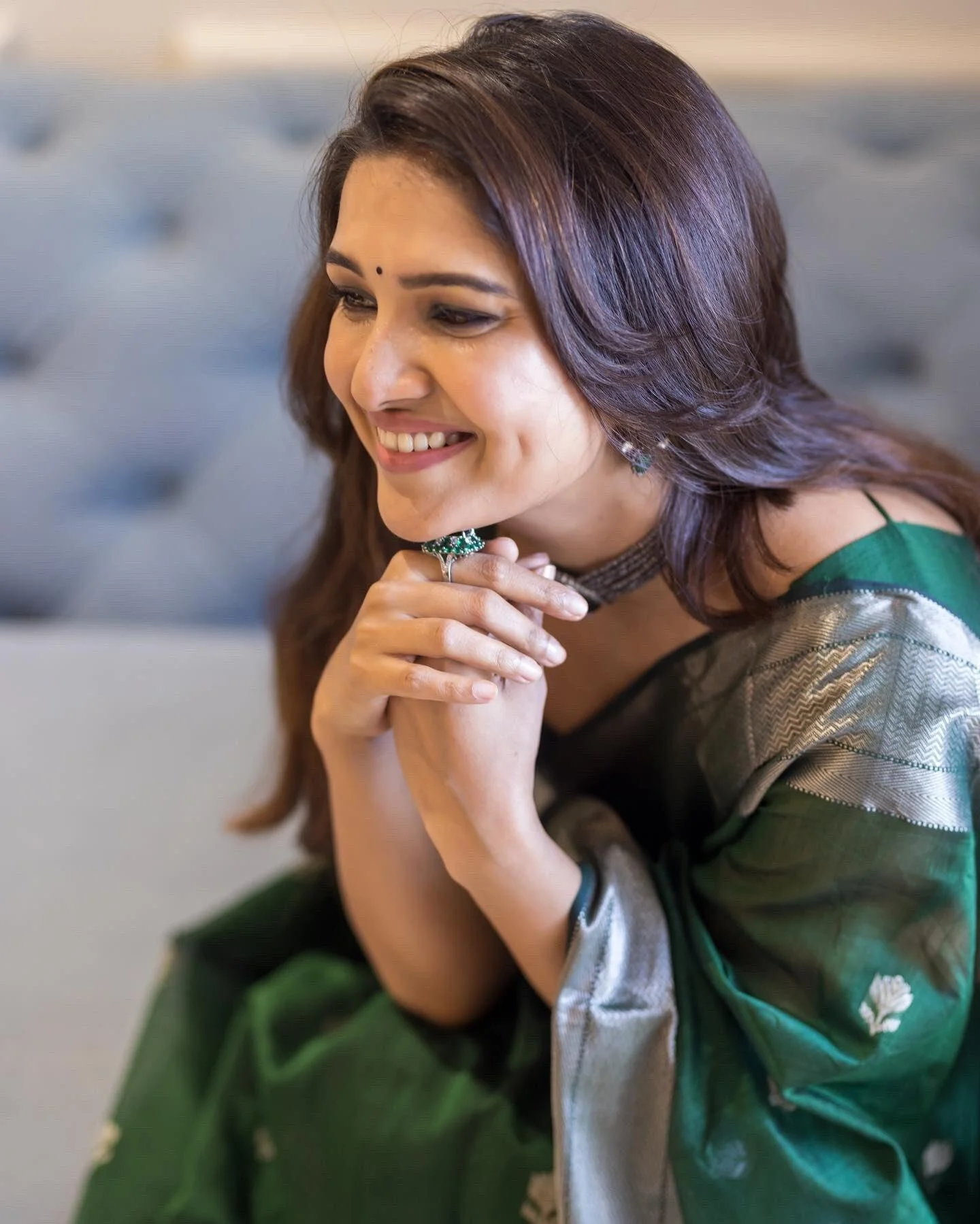 Vani Bhojan Green Saree Beauty Hd Pic