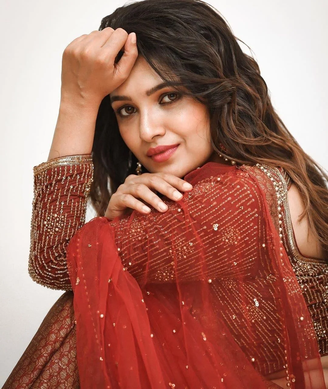 Vani Bhojan Portrait Hd Images