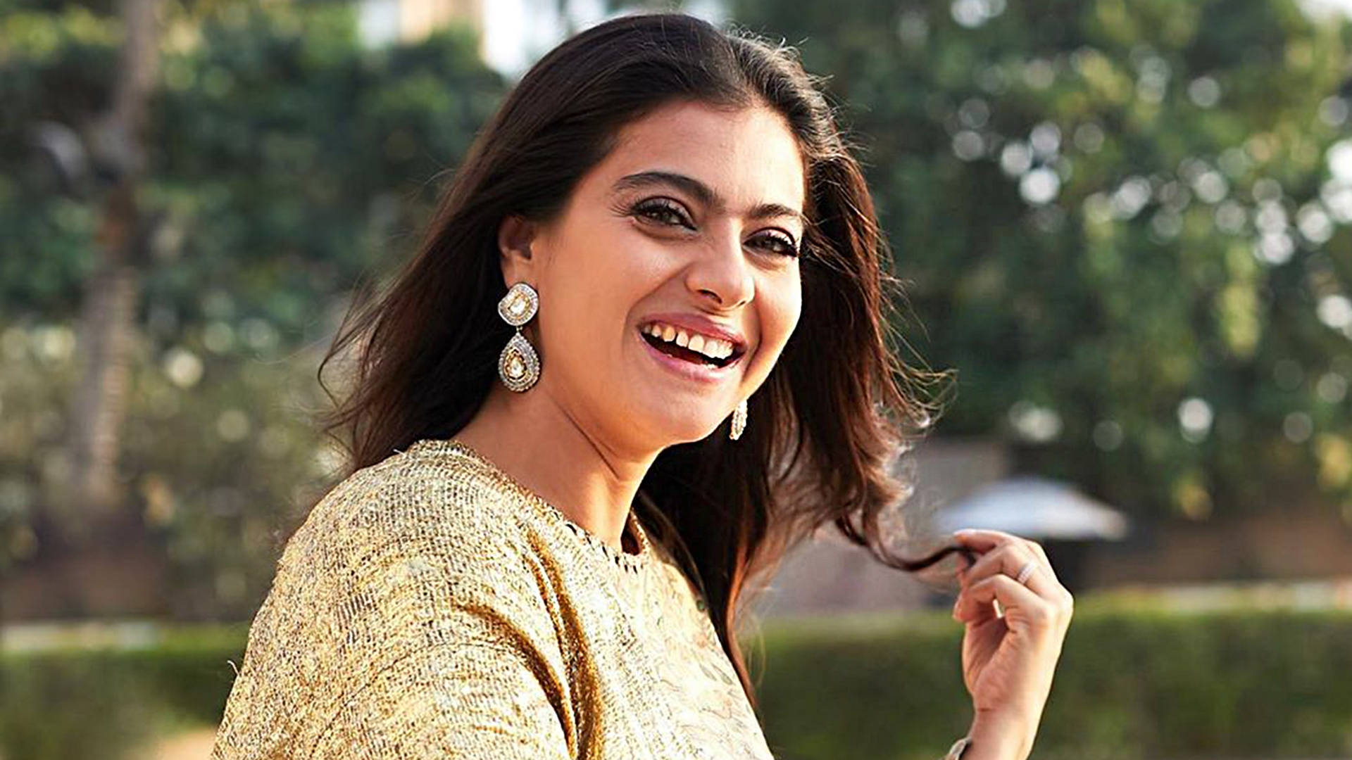 Photo 8 of Kajol Devgan