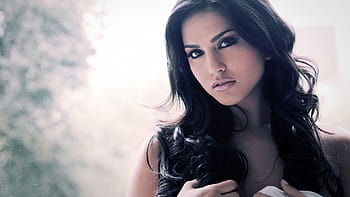 Photo 5 of Sunny Leone
