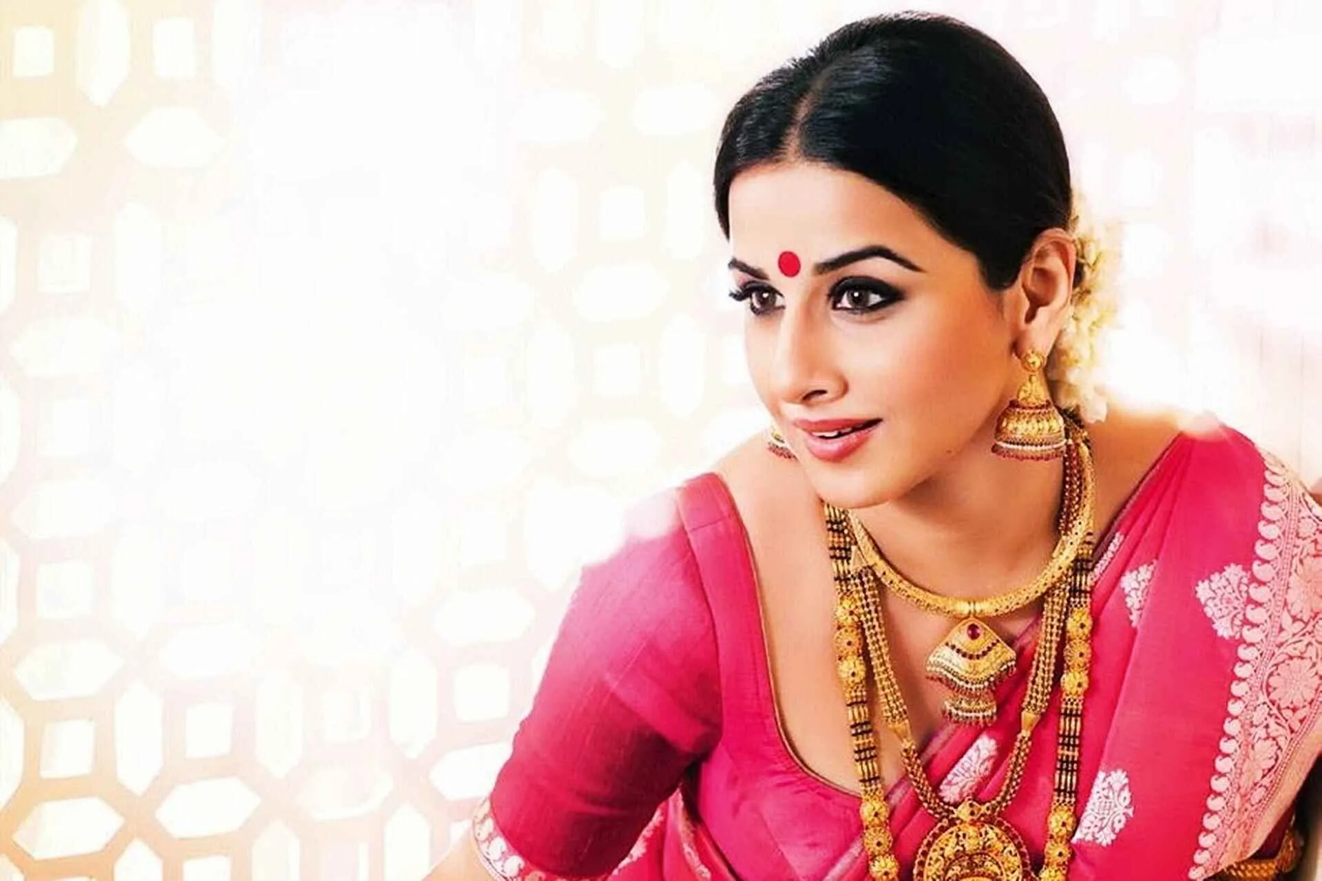 Photo 6 of Vidya-Balan