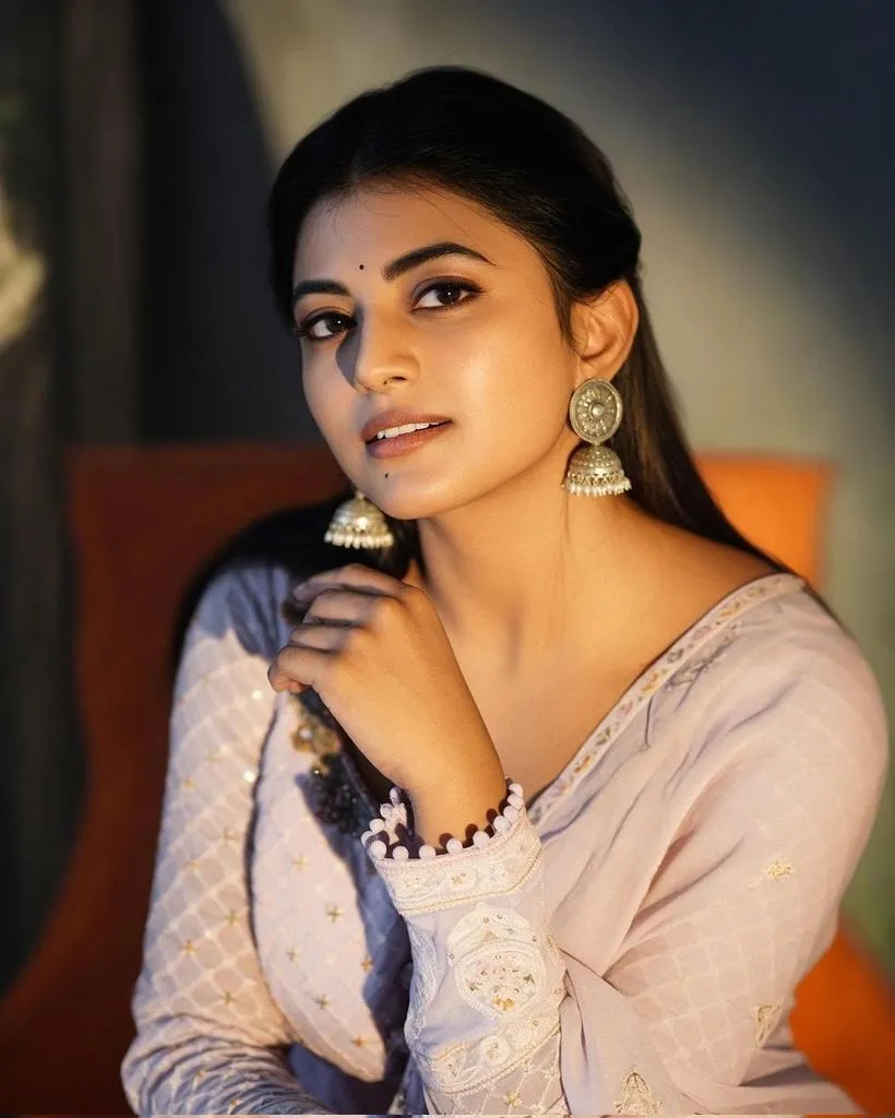 Anandhi
