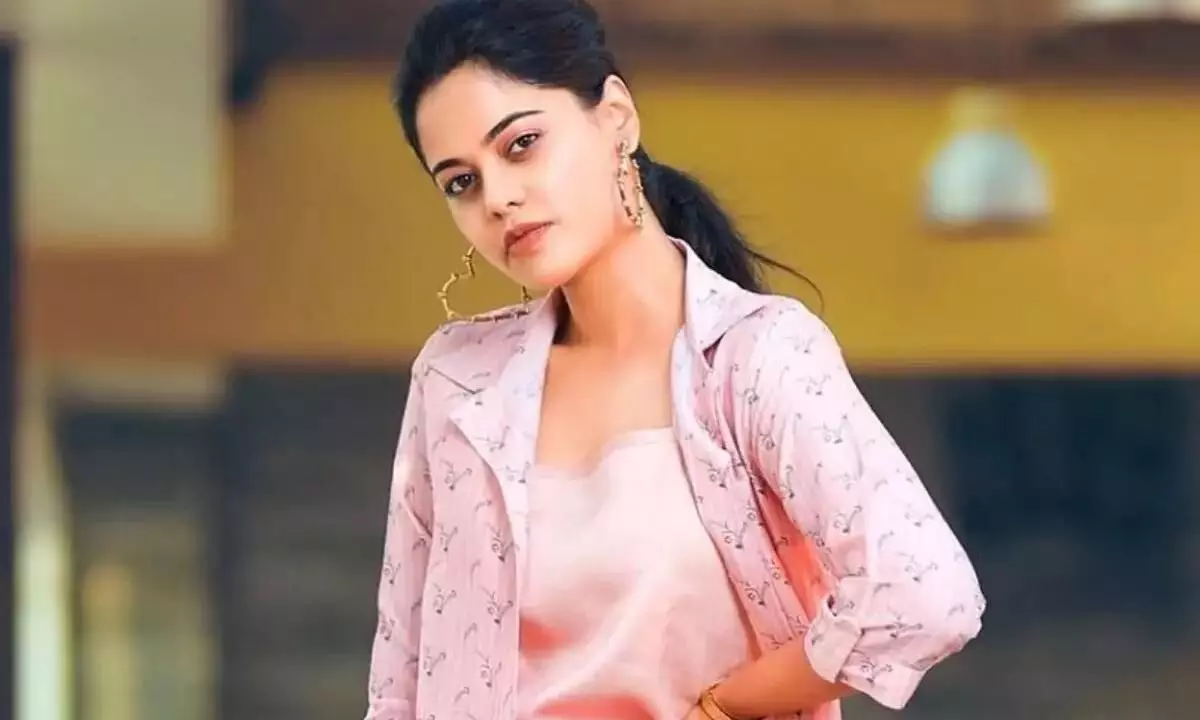 Photo 8 of Bindu Madhavi