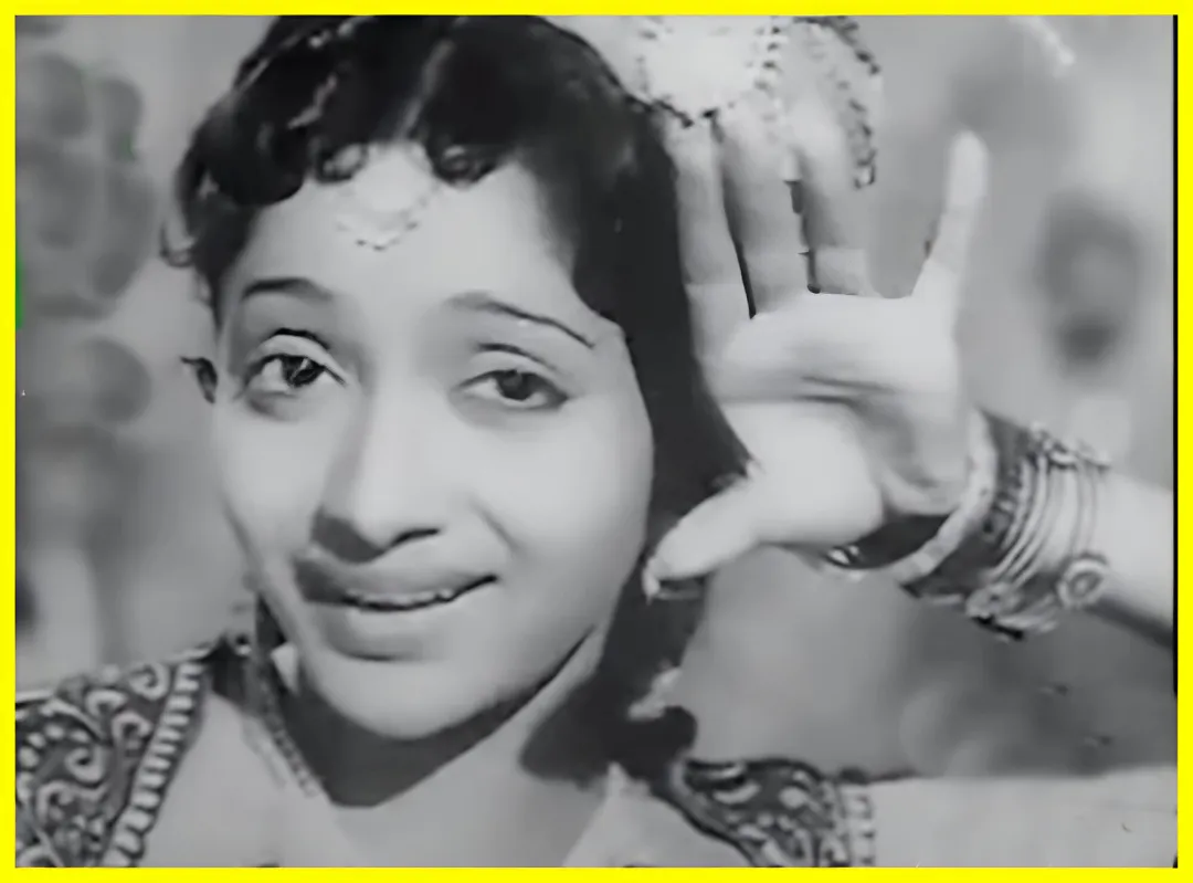 Photo 4 of E. V. Saroja