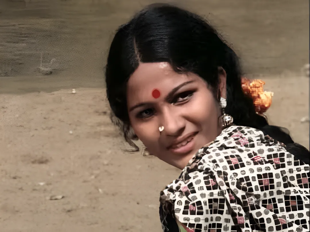 Photo 3 of Fatafat Jayalaxmi