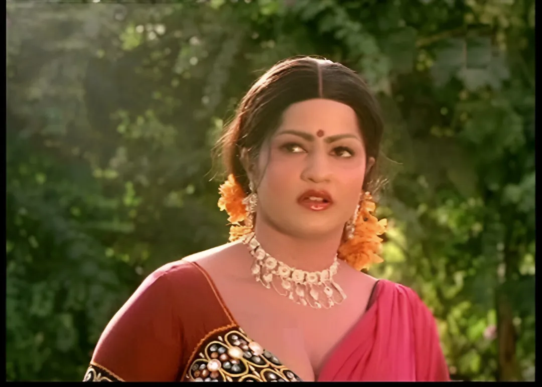 Photo 3 of Jayamalini