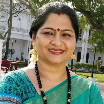 Photo 7 of Meera Krishnan