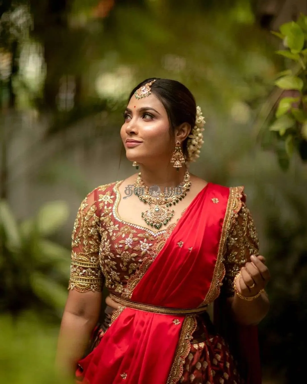 Photo 7 of Myna Nandhini