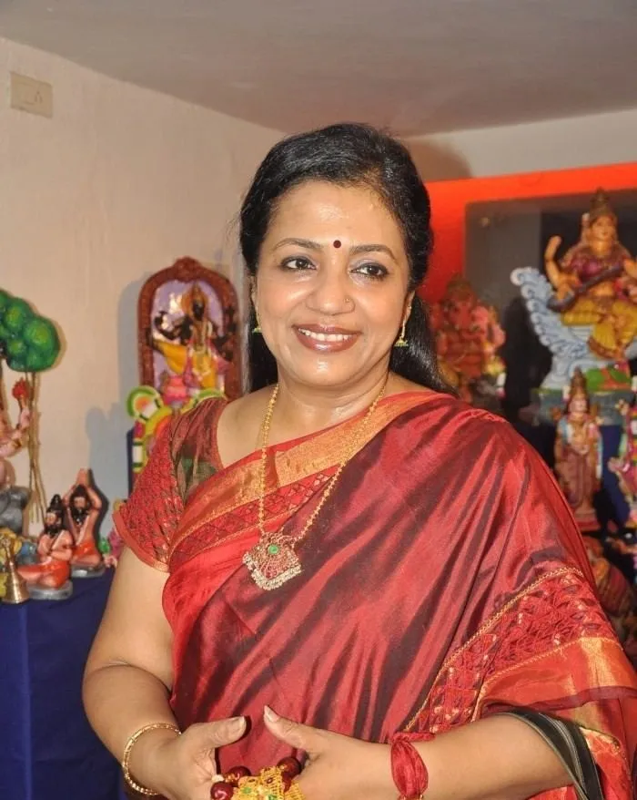 Photo 2 of Poornima Bhagyaraj