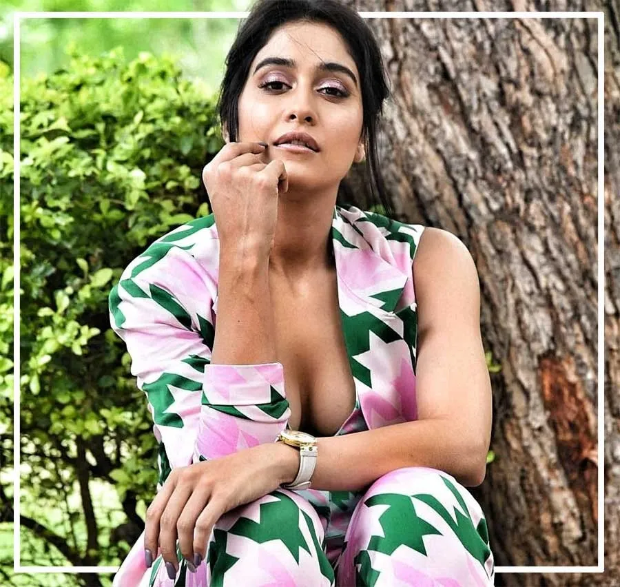 Photo 5 of Regina Cassandra