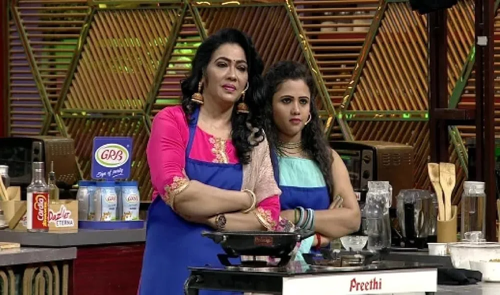 Photo 3 of Rekha Harris