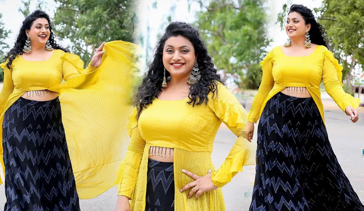 Photo 4 of Roja Selvamani