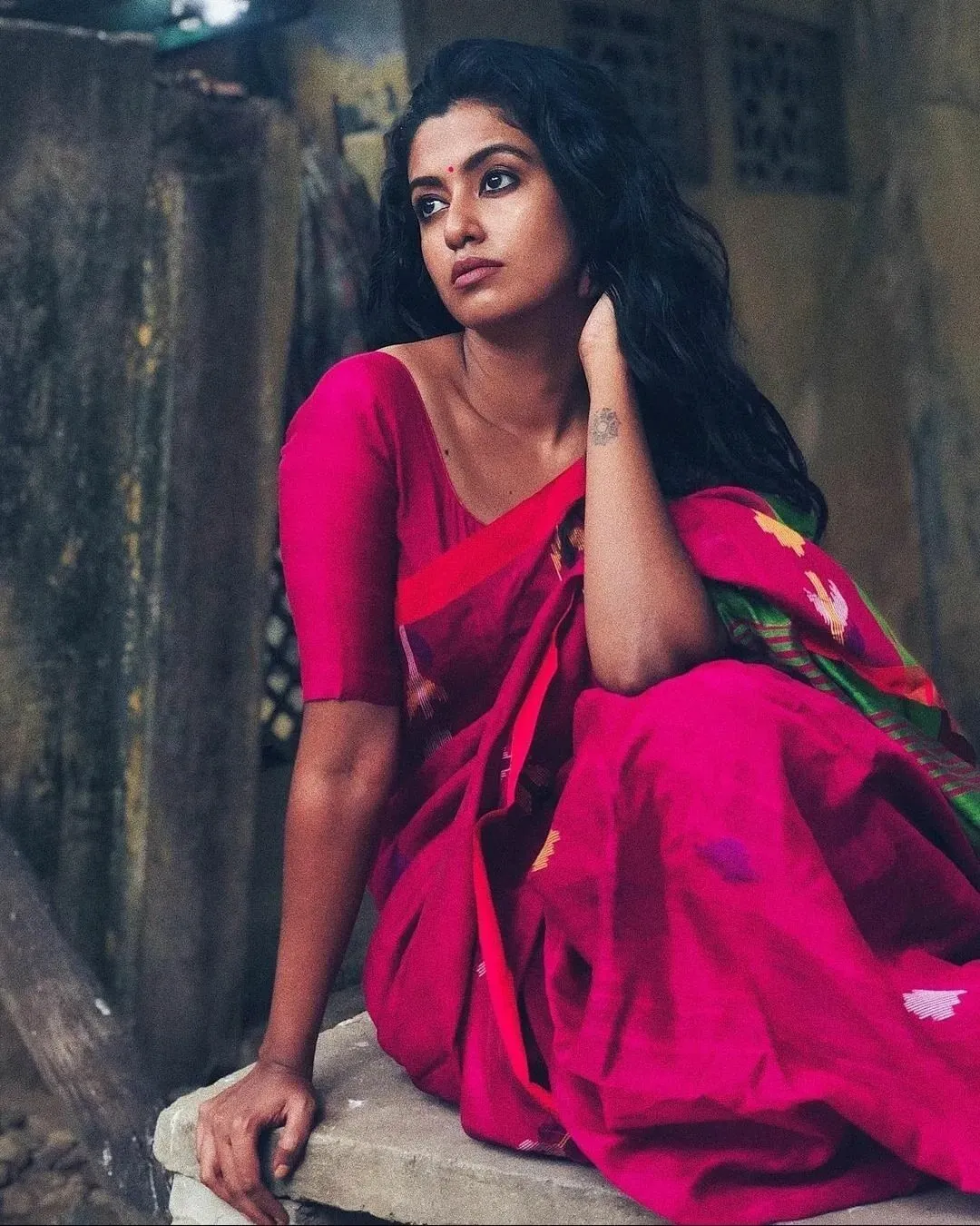Photo 8 of Roshini Haripriyan