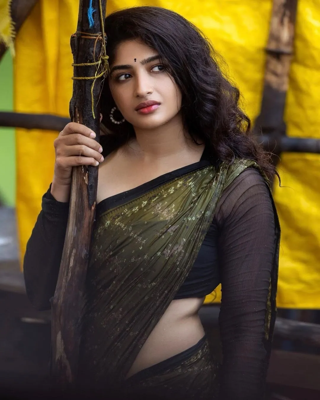 Photo 1 of Roshini Prakash