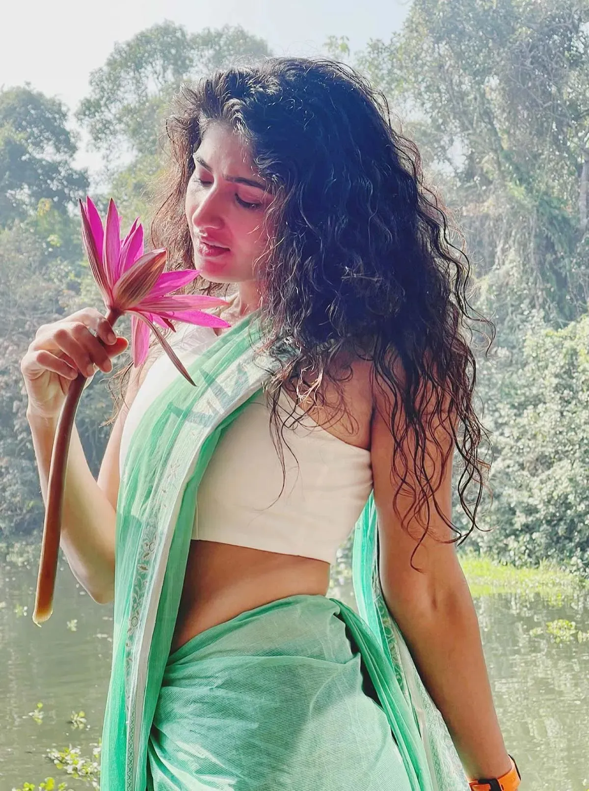 Photo 6 of Roshini Prakash