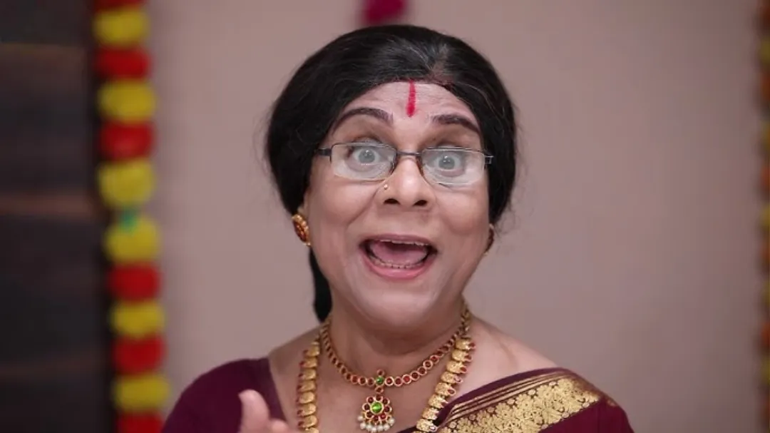 Photo 4 of C. I. D. Sakunthala