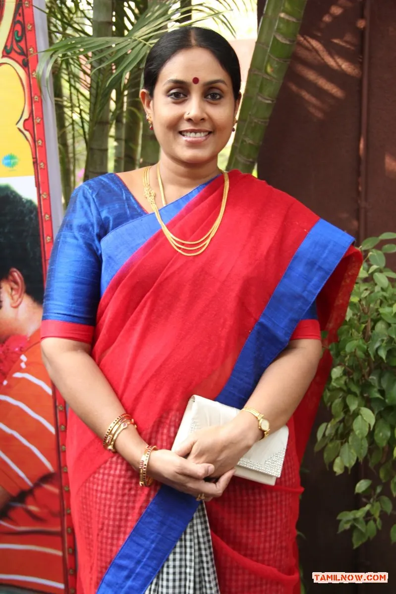 Photo 2 of Saranya Ponvannan