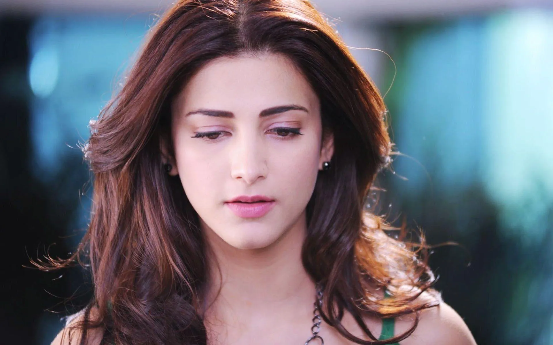 Photo 4 of Shruti Haasan