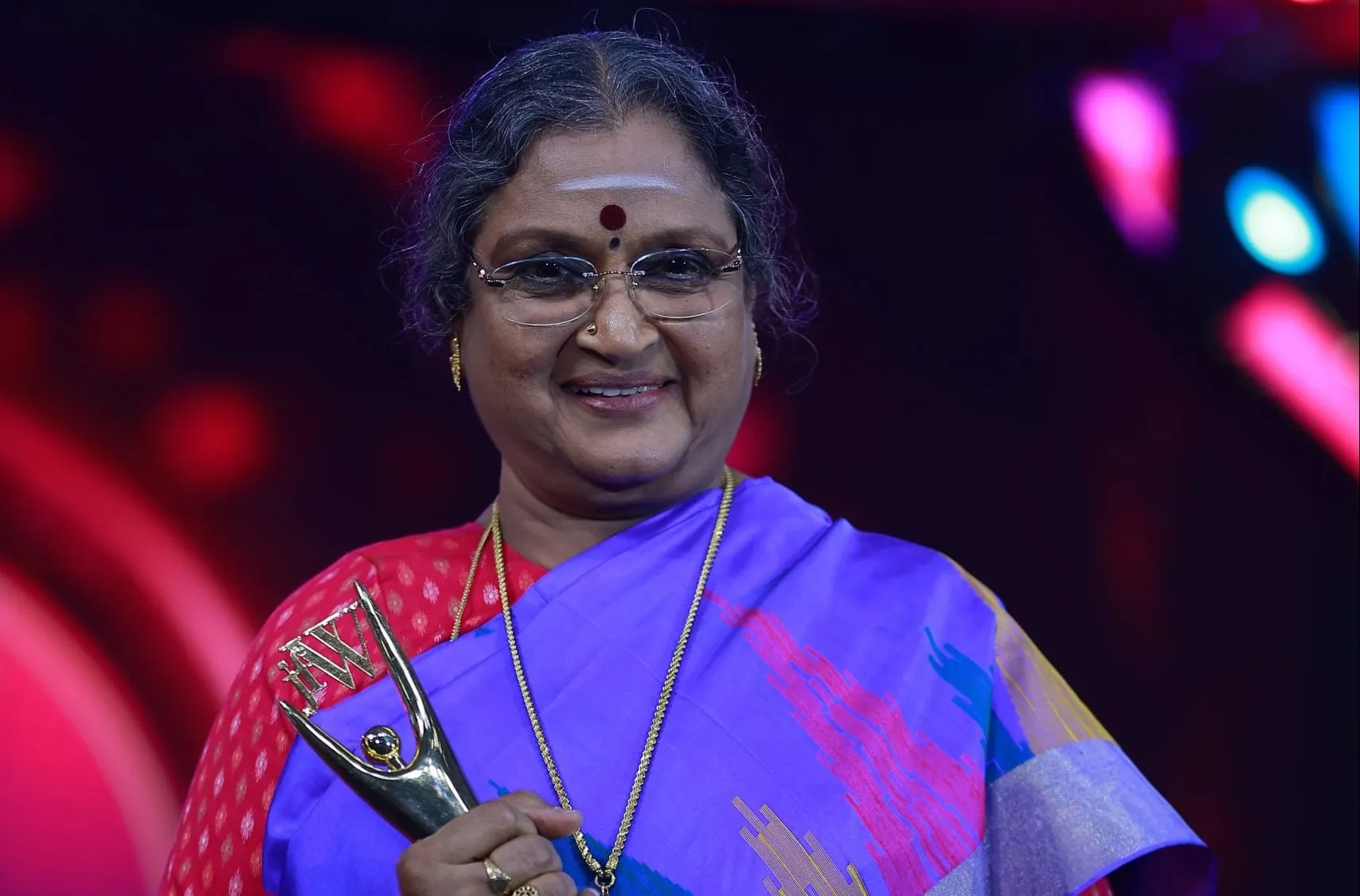 Photo 2 of Vadivukkarasi