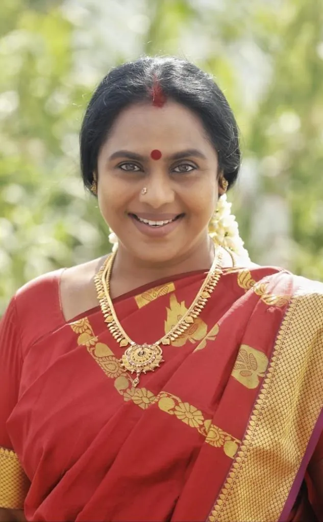 Photo 6 of Viji Chandrasekhar