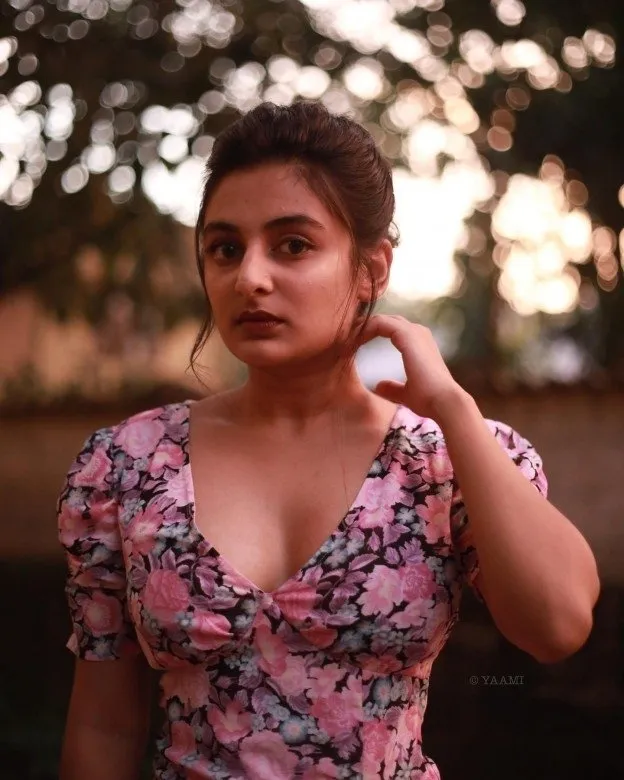 Photo 6 of Esther Anil