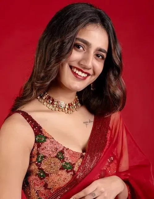 Photo 5 of Priya Prakash Varrier