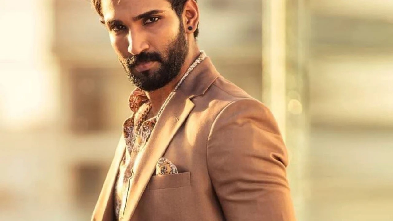 Photo 4 of Aadhi Pinisetty