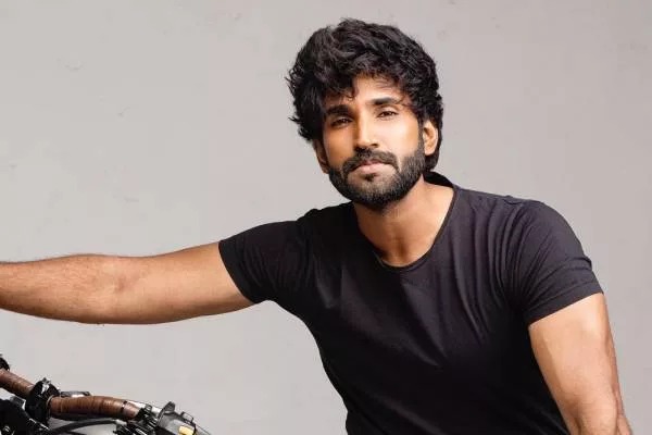 Photo 8 of Aadhi Pinisetty
