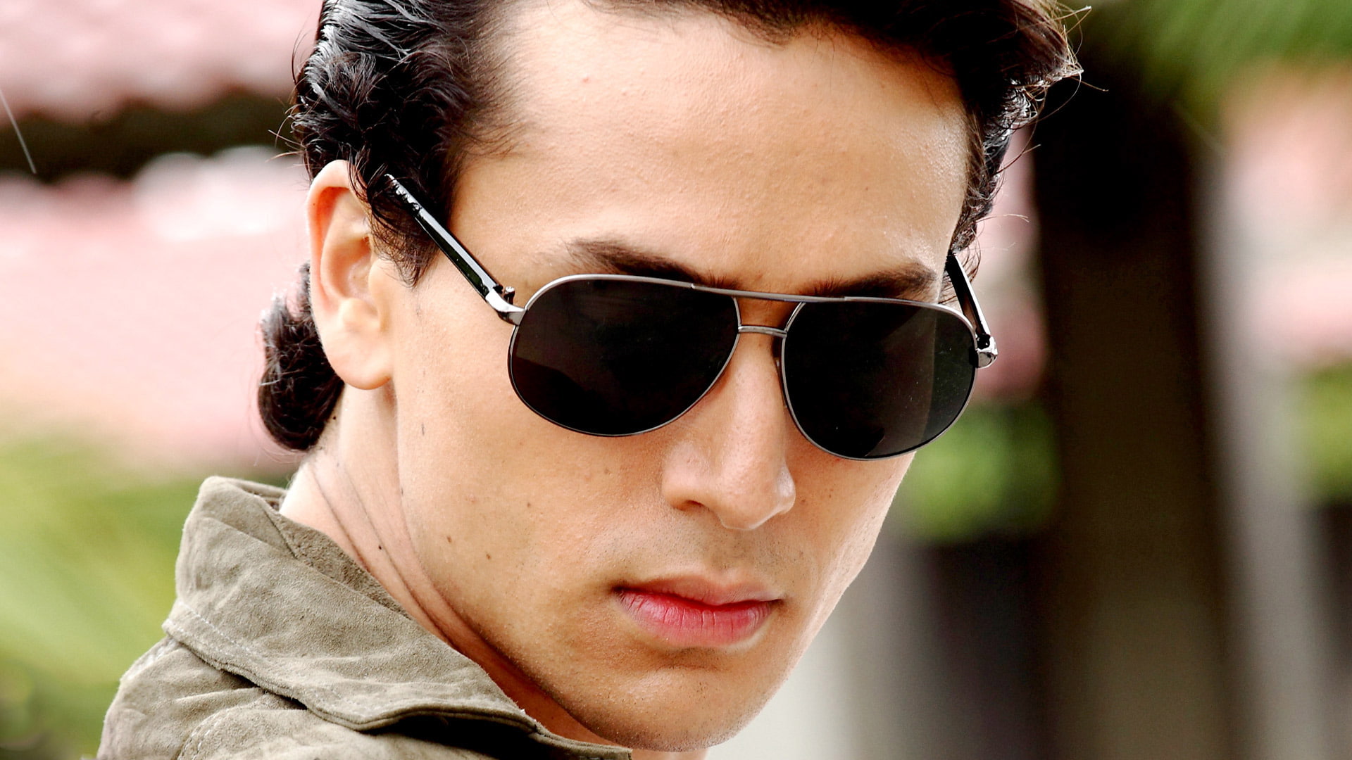 Photo 3 of Tiger Shroff