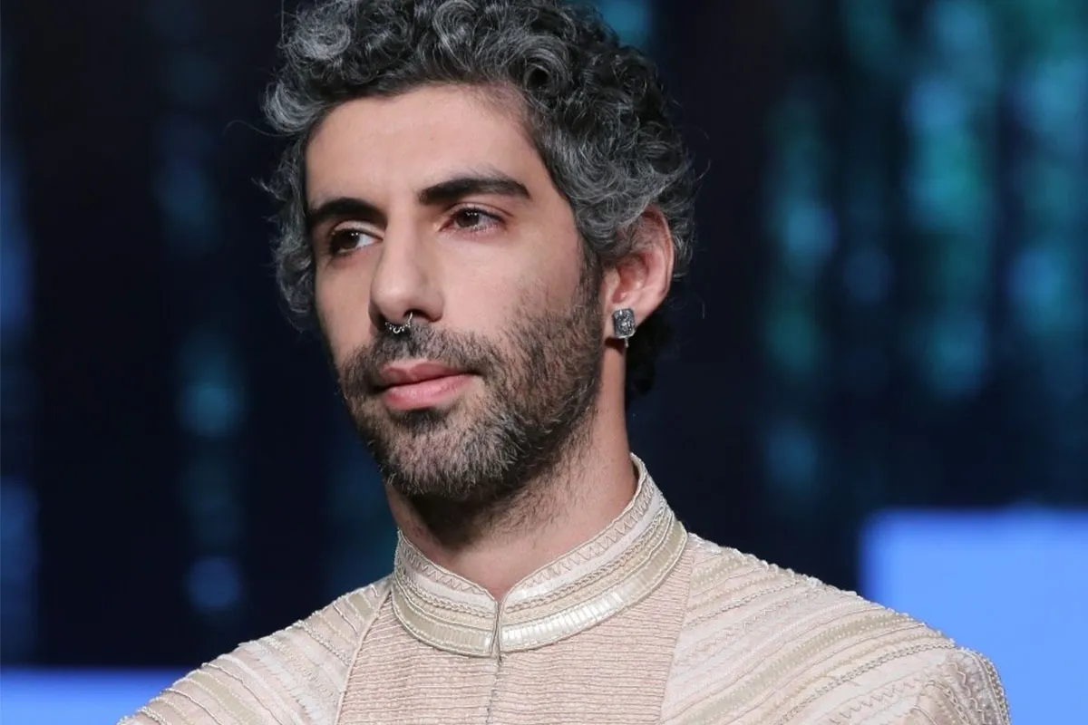 Photo 7 of Jim Sarbh