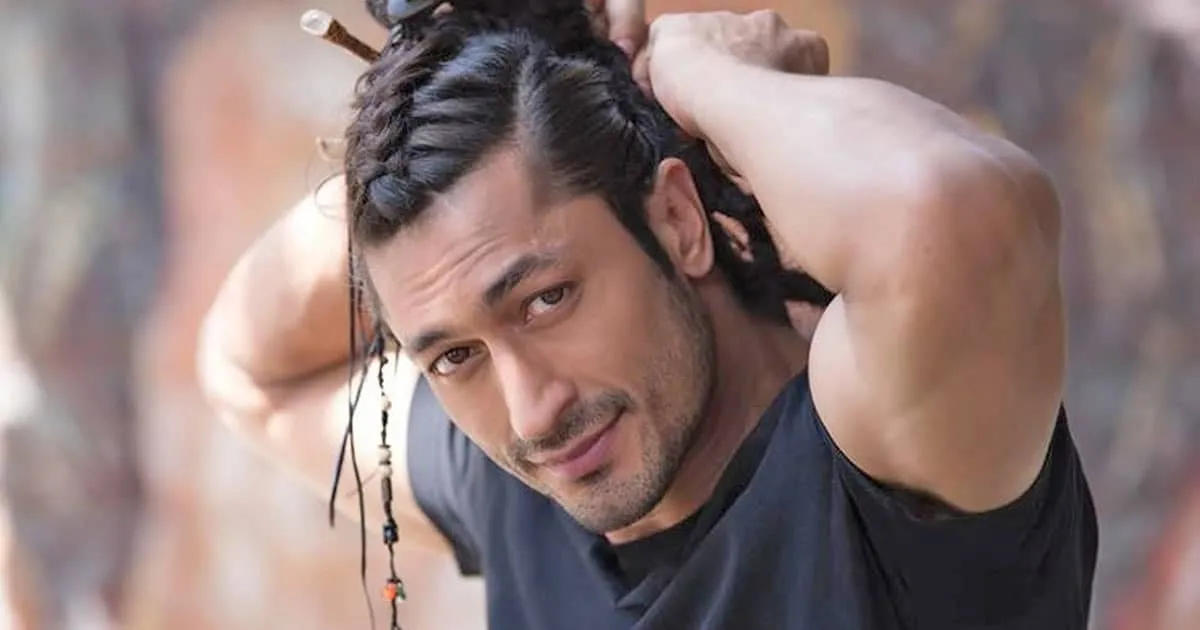 Photo 3 of Vidyut Jammwal 