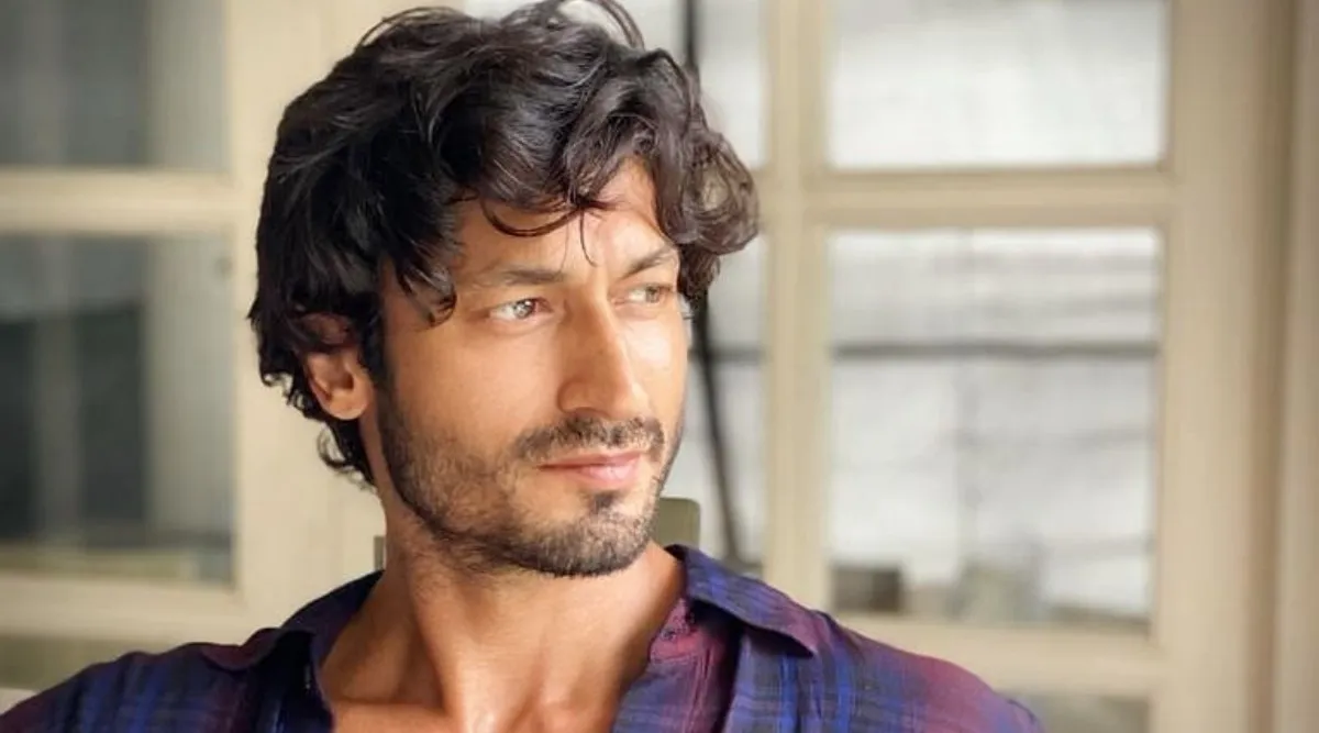 Photo 6 of Vidyut Jammwal 