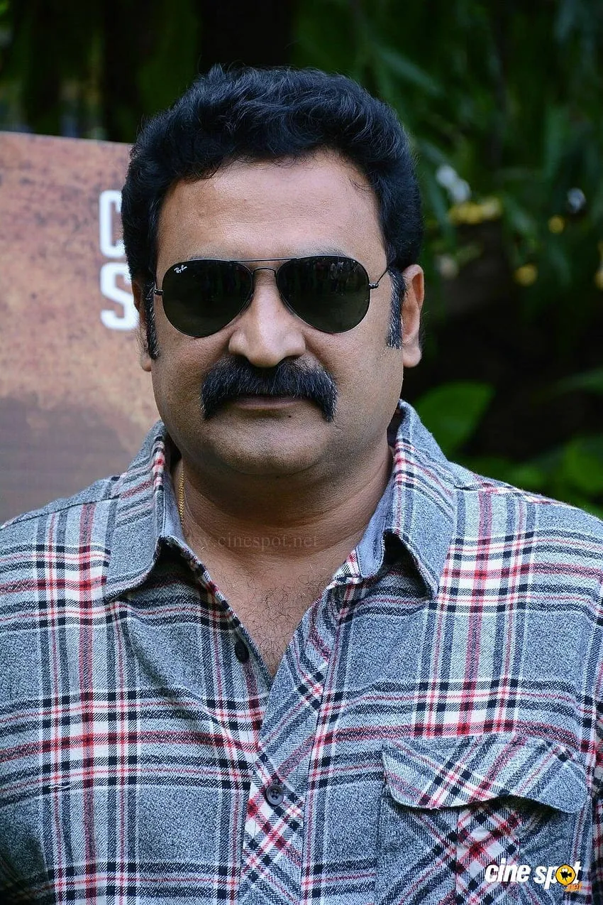 Photo 4 of Aadukalam Naren