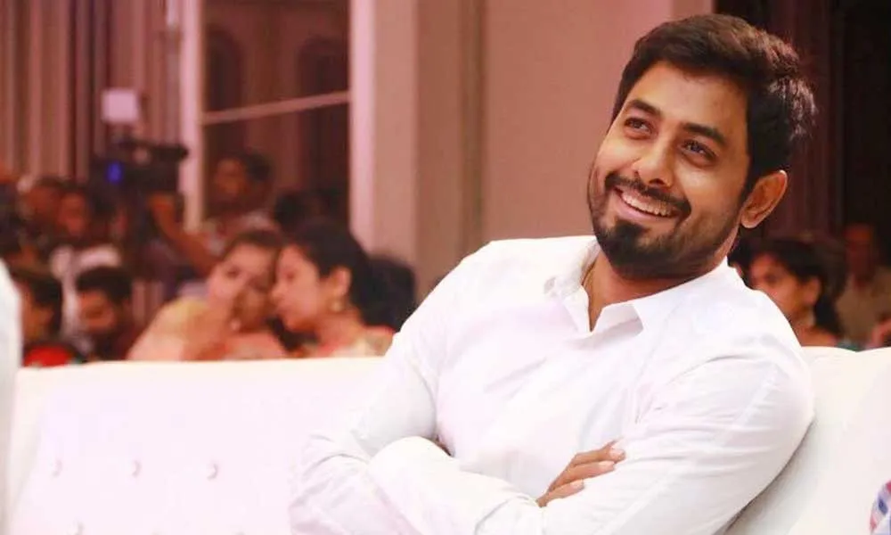 Photo 1 of Aari Arujunan