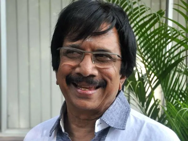 Photo 4 of Chitra Lakshmanan