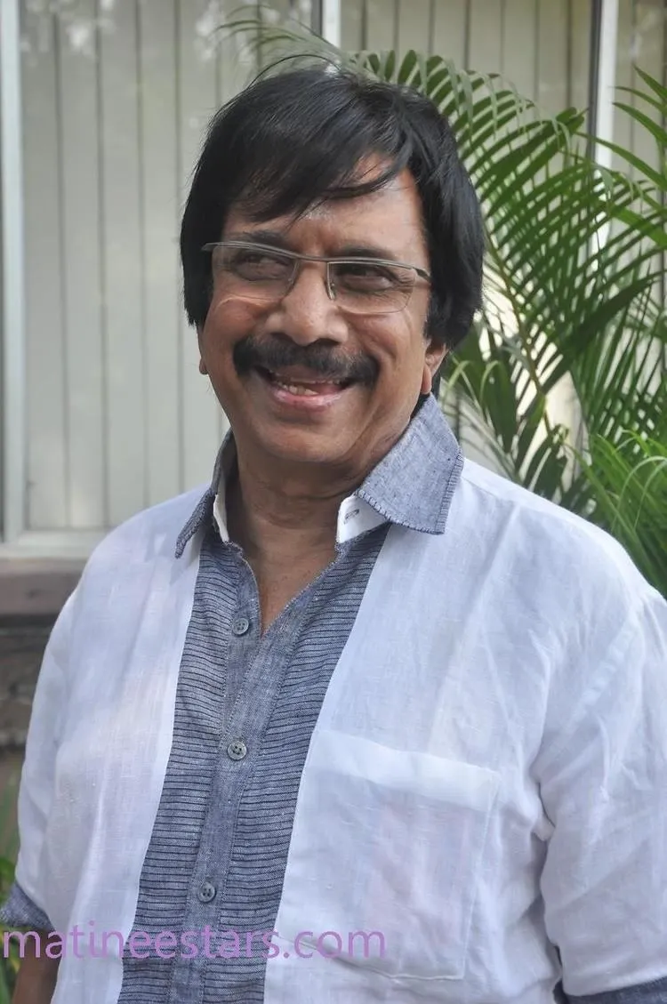 Photo 7 of Chitra Lakshmanan